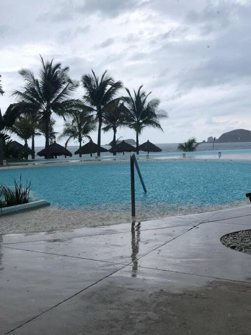 Bay View Grand Marina Ixtapa Condo En Pie De Playa Luaran gambar