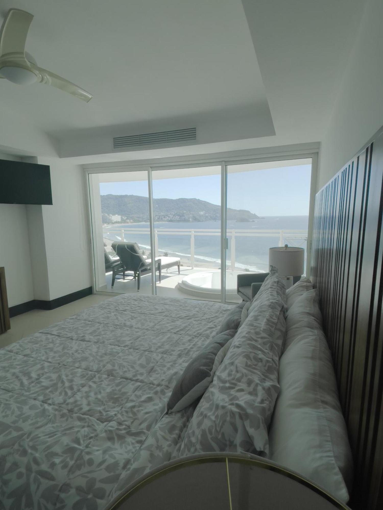 Bay View Grand Marina Ixtapa Condo En Pie De Playa Luaran gambar